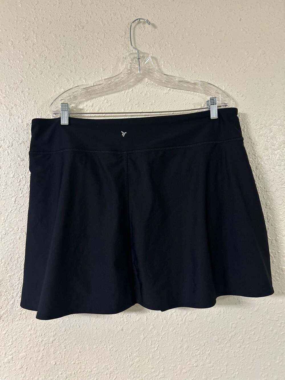 Old Navy Active Powersoft Extra High-Rise Go-Dry Black Athletic Skort - Picture 7 of 7